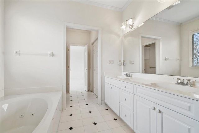 1004 RIVER LANDING DR, Memphis, TN 38103