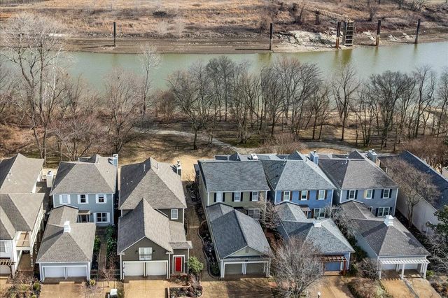 1004 RIVER LANDING DR, Memphis, TN 38103