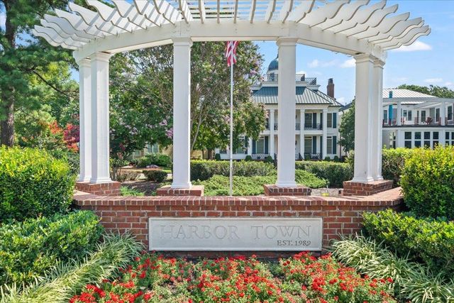 1004 RIVER LANDING DR, Memphis, TN 38103