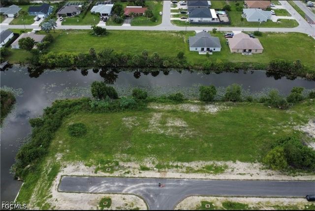 816 NE 12th ST, Cape Coral, FL 33909