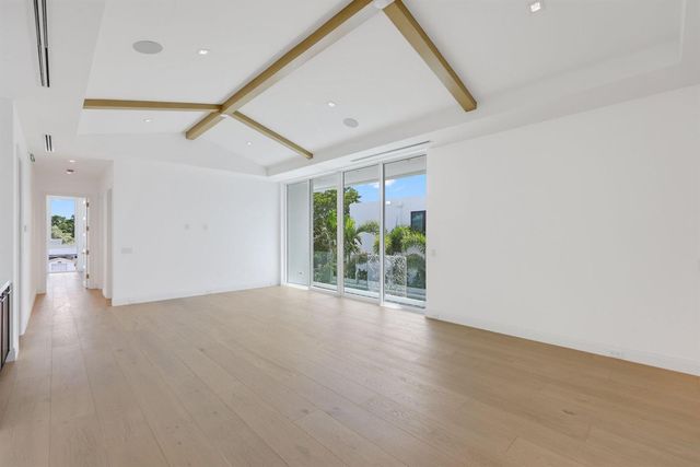 330 Grove Place, Delray Beach, FL 33444