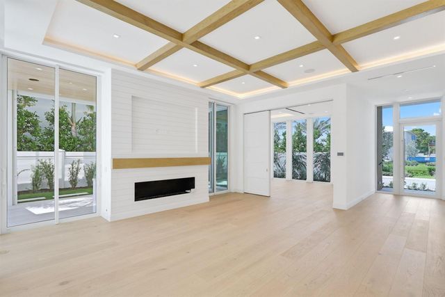 330 Grove Place, Delray Beach, FL 33444