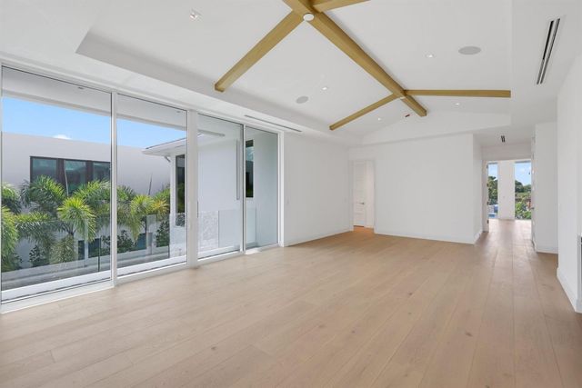 330 Grove Place, Delray Beach, FL 33444