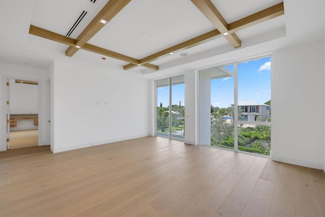 330 Grove Place, Delray Beach, FL 33444