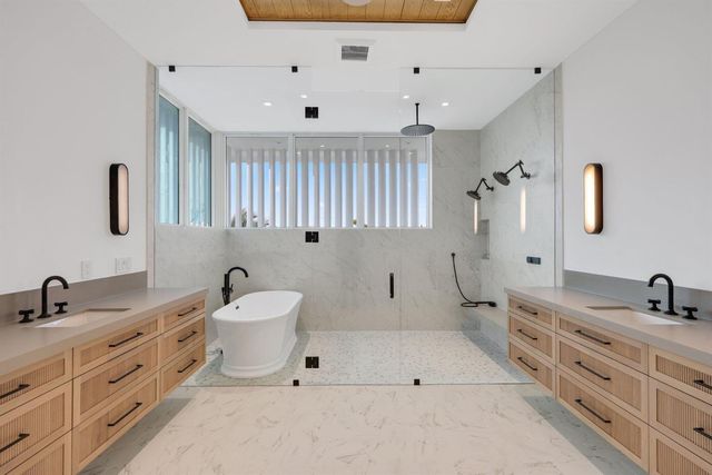 330 Grove Place, Delray Beach, FL 33444