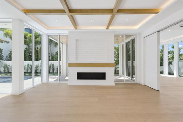 330 Grove Place, Delray Beach, FL 33444
