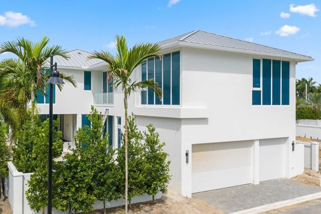 330 Grove Place, Delray Beach, FL 33444