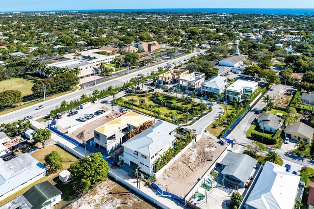 330 Grove Place, Delray Beach, FL 33444