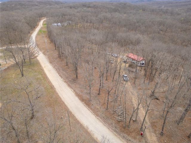 32555 Sagrada Beach Road, Lincoln, MO 65338