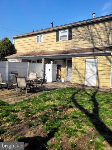 107 GROVE ST, Morrisville, PA 19067