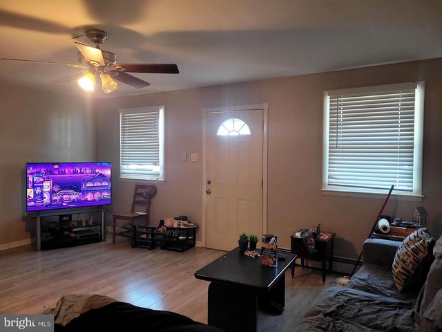 107 GROVE ST, Morrisville, PA 19067