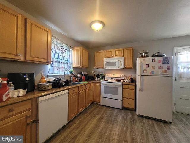 107 GROVE ST, Morrisville, PA 19067