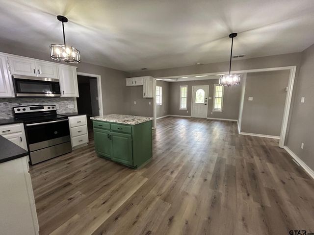 10052 Lakeshore, Tyler, TX 75709