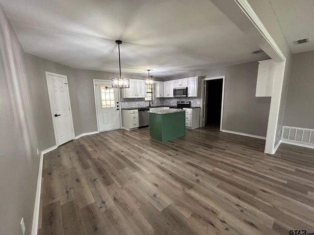 10052 Lakeshore, Tyler, TX 75709