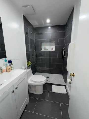 3858 SW 153rd Pl, Miami, FL 33185