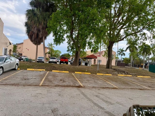 3858 SW 153rd Pl, Miami, FL 33185