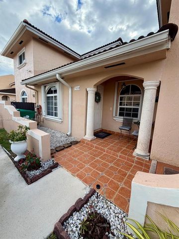 3858 SW 153rd Pl, Miami, FL 33185