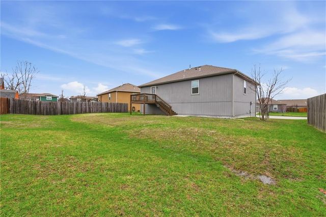 17170 S Kill Creek Road, Gardner, KS 66030