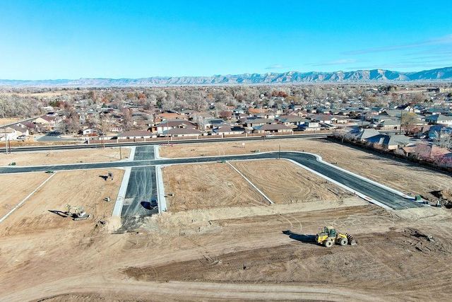 1113 & 1115 Hatchet Canyon Circle, Fruita, CO 81521