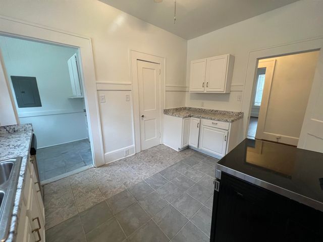 479 Peronneau St, Spartanburg, SC 29301