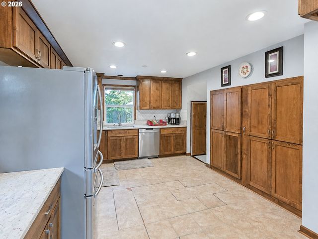 14275 Sw 22ND St, Beaverton, OR 97008