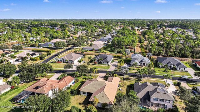 2036 Windbrook Drive SE, Palm Bay, FL 32909