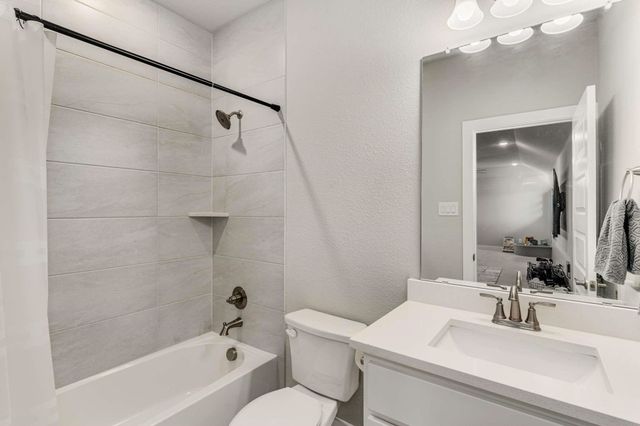 175 Stirling Drive, Argyle, TX 76226