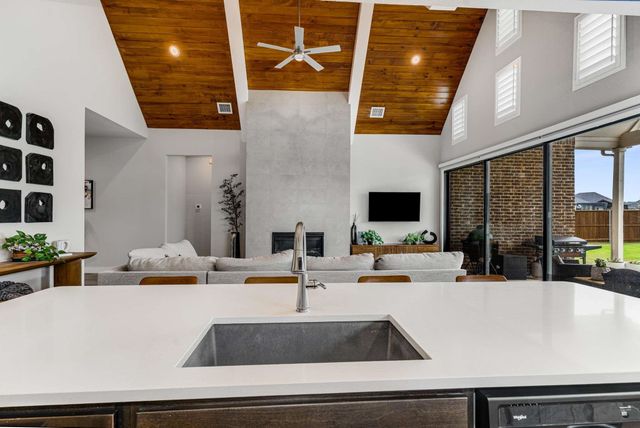 175 Stirling Drive, Argyle, TX 76226