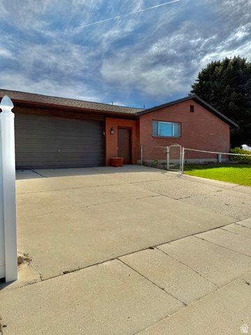 4405 S FAIRLANE CIR, West Valley City, UT 84120