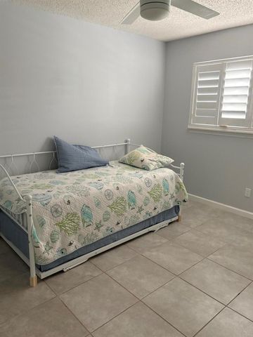 2950 SE Ocean Boulevard 34-5, Stuart, FL 34996