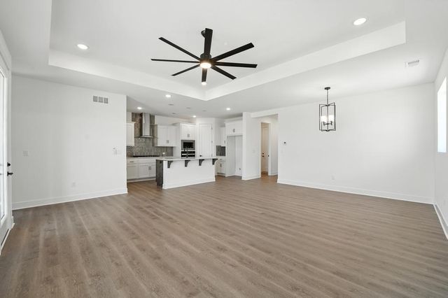 20686 Skyview Lane, Spring Hill, KS 66083