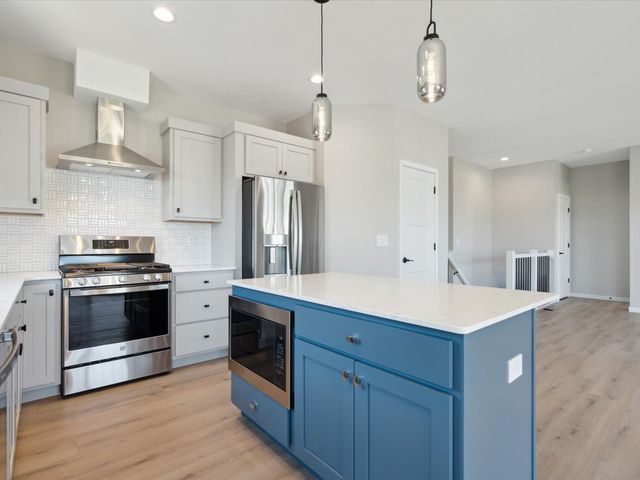 1423 Legend Drive, Tiffin, IA 52340