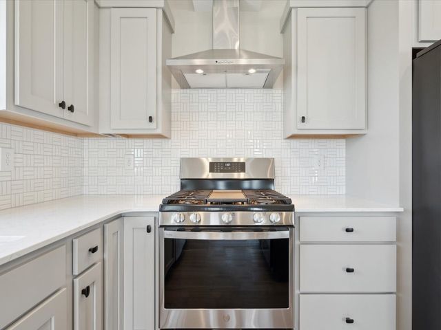 1423 Legend Drive, Tiffin, IA 52340