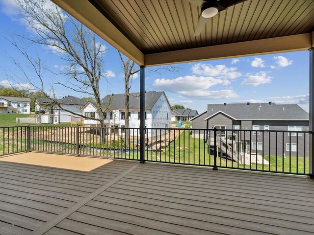 1423 Legend Drive, Tiffin, IA 52340