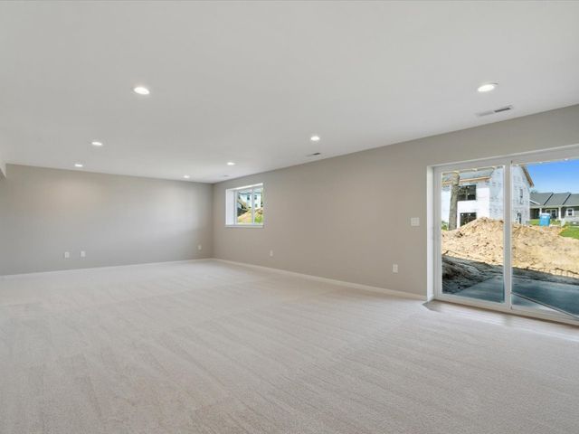 1423 Legend Drive, Tiffin, IA 52340