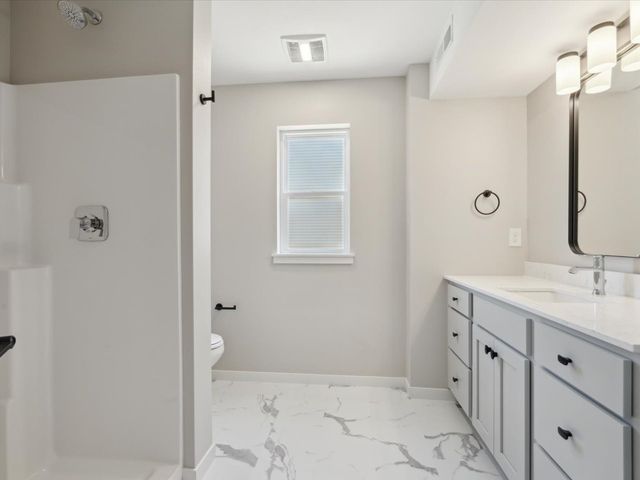 1423 Legend Drive, Tiffin, IA 52340