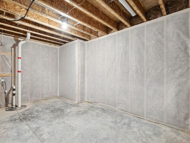 1423 Legend Drive, Tiffin, IA 52340