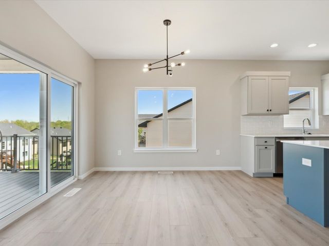 1423 Legend Drive, Tiffin, IA 52340