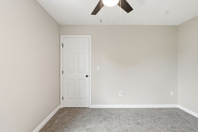 71 Pine St A, Warren, MA 01083