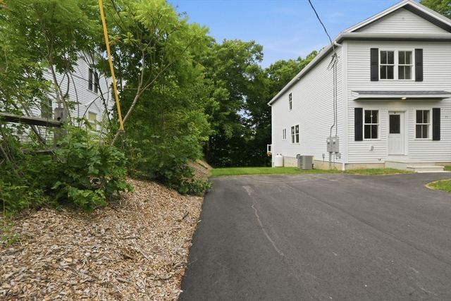 71 Pine St A, Warren, MA 01083
