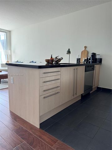 79 SW 12th St 1502-S, Miami, FL 33130