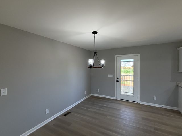 106 Wiseman Ln, Winchester, TN 37398