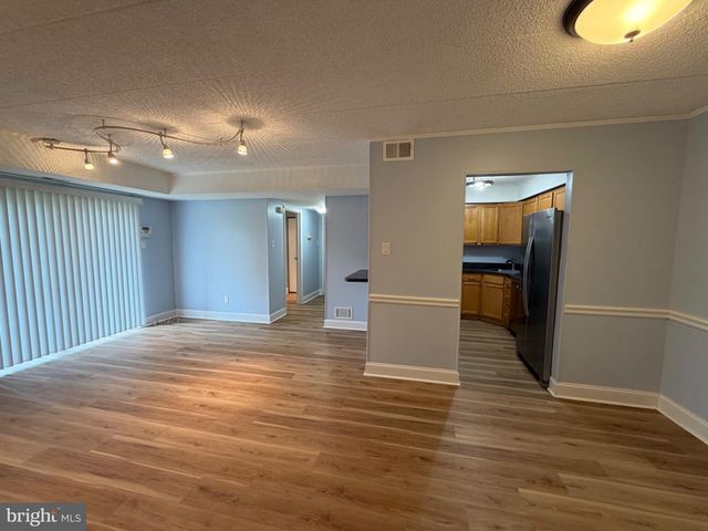 111 LEEDOM WAY, Newtown, PA 18940