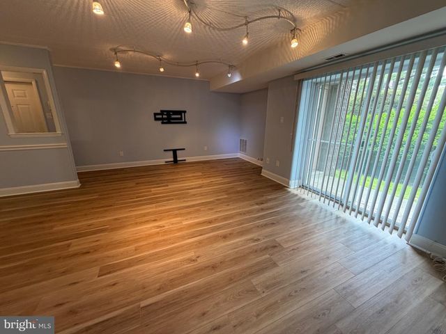 111 LEEDOM WAY, Newtown, PA 18940