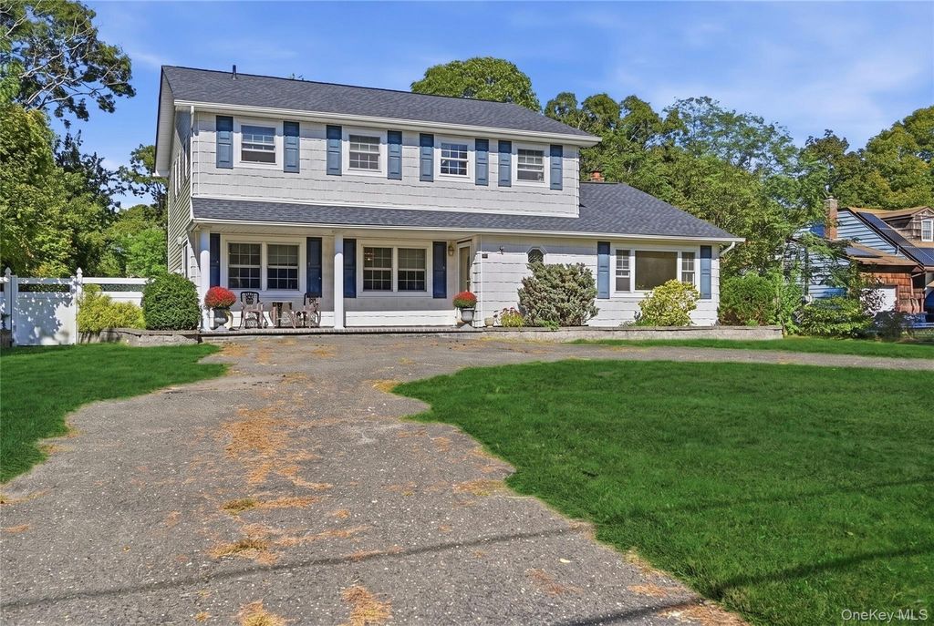 343 Mohawk Place, Holbrook, NY 11741 — photo 3