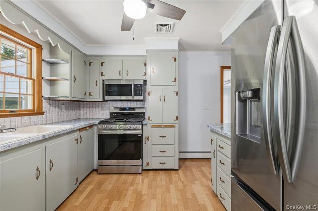 870 Crittens Lane, Southold, NY 11971