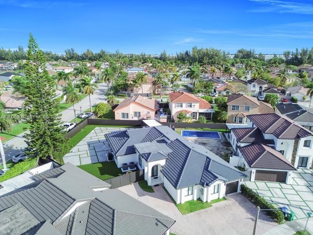 990 NW 131st Ave, Miami, FL 33182
