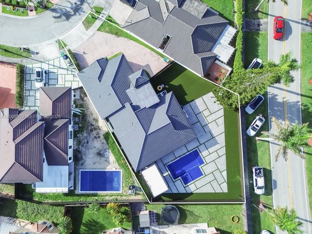 990 NW 131st Ave, Miami, FL 33182