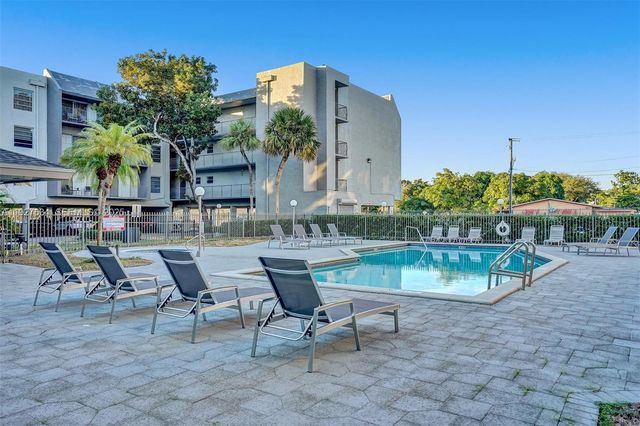 1595 NE 135th St 334, North Miami, FL 33161