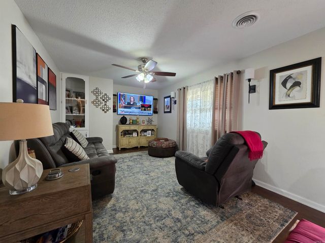 2601 Hatcher Dr, Paragould, AR 72450